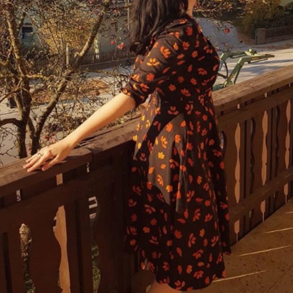 Collectif Eliana Acorn & Fall Leaves Sweetheart Swing Dress UK 18 // US 14 1X - Picture 8 of 15